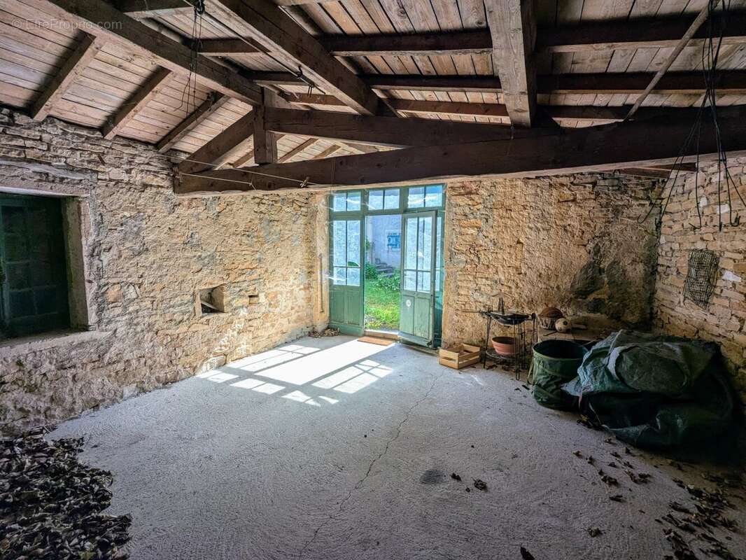 Maison à HURIGNY
