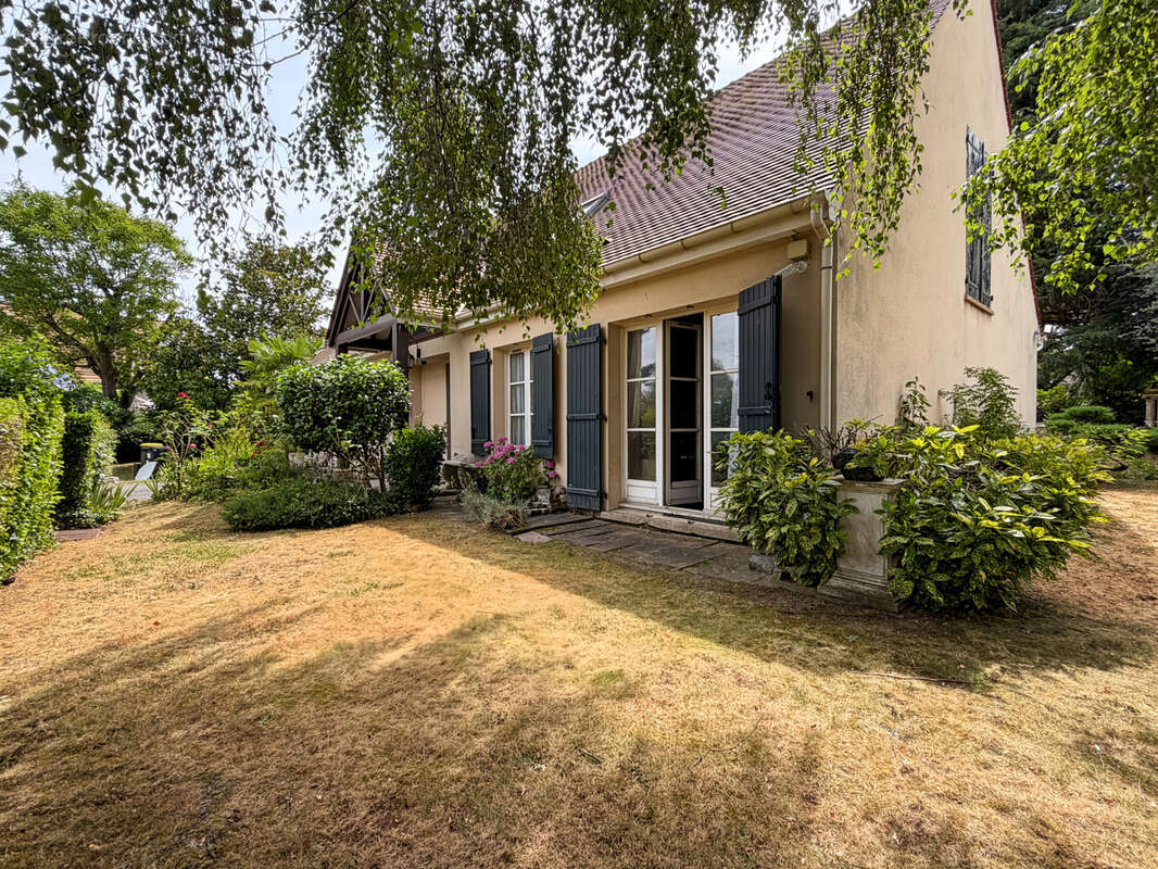 Maison familiale - Quartier Bréguet - Grand jardin - photo 3