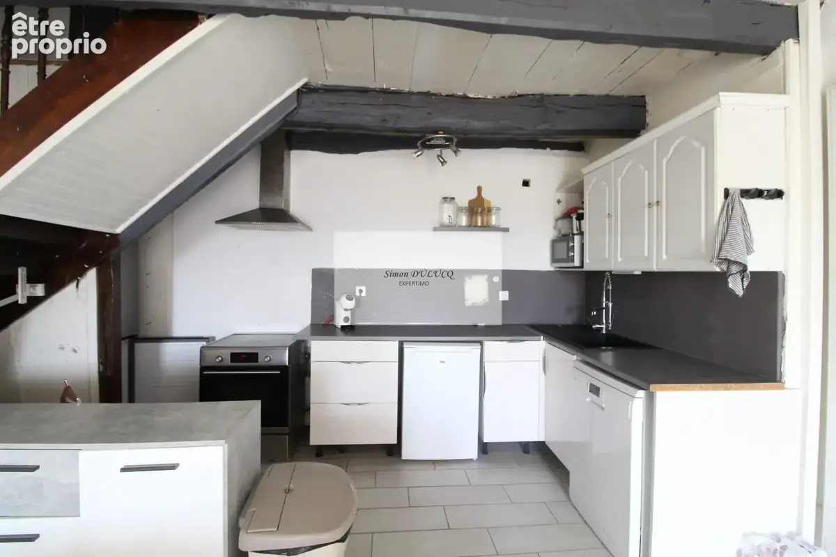 Maison de village avec terrain constructible, calme, terrasse et beau potentiel - photo 6