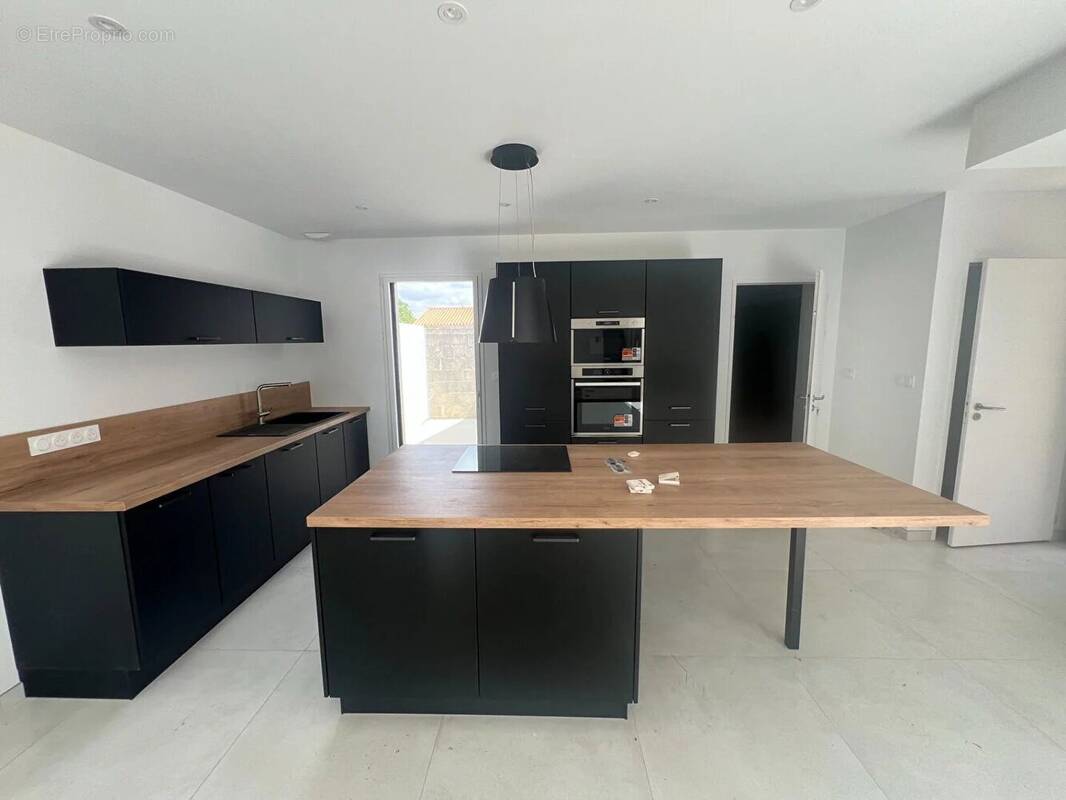 Maison à SAINT-HILAIRE-LA-FORET