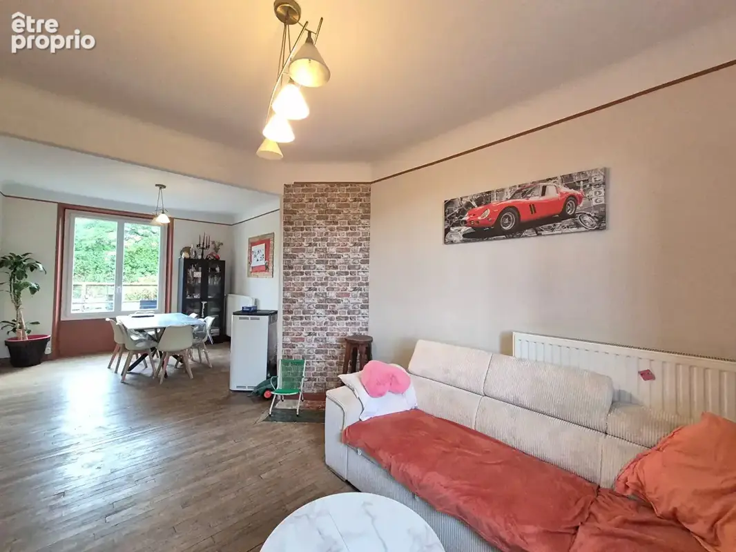 CORRÈZE. BUGEAT. Maison économe en énergie comprenant 4 chambres, un sous-sol et 2 petites dépendances, avec un terrain plat de  - photo 6