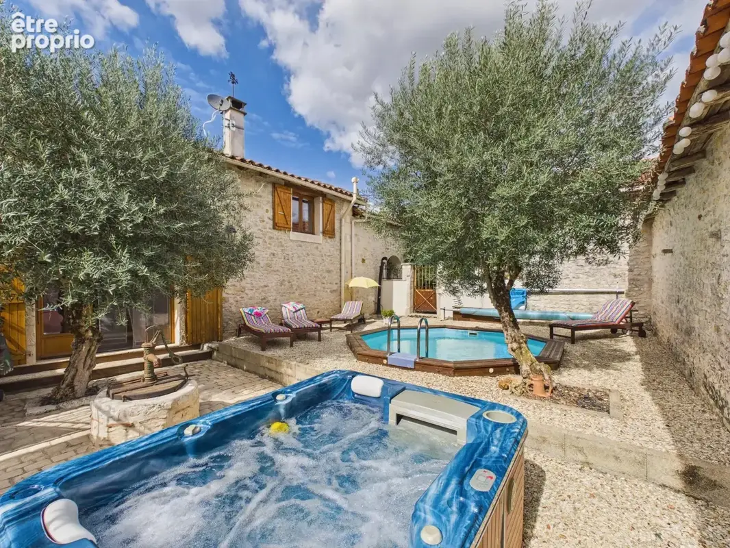 Deux maisons avec piscine, jacuzzi, grande grange et vue sur la campagne - photo 8