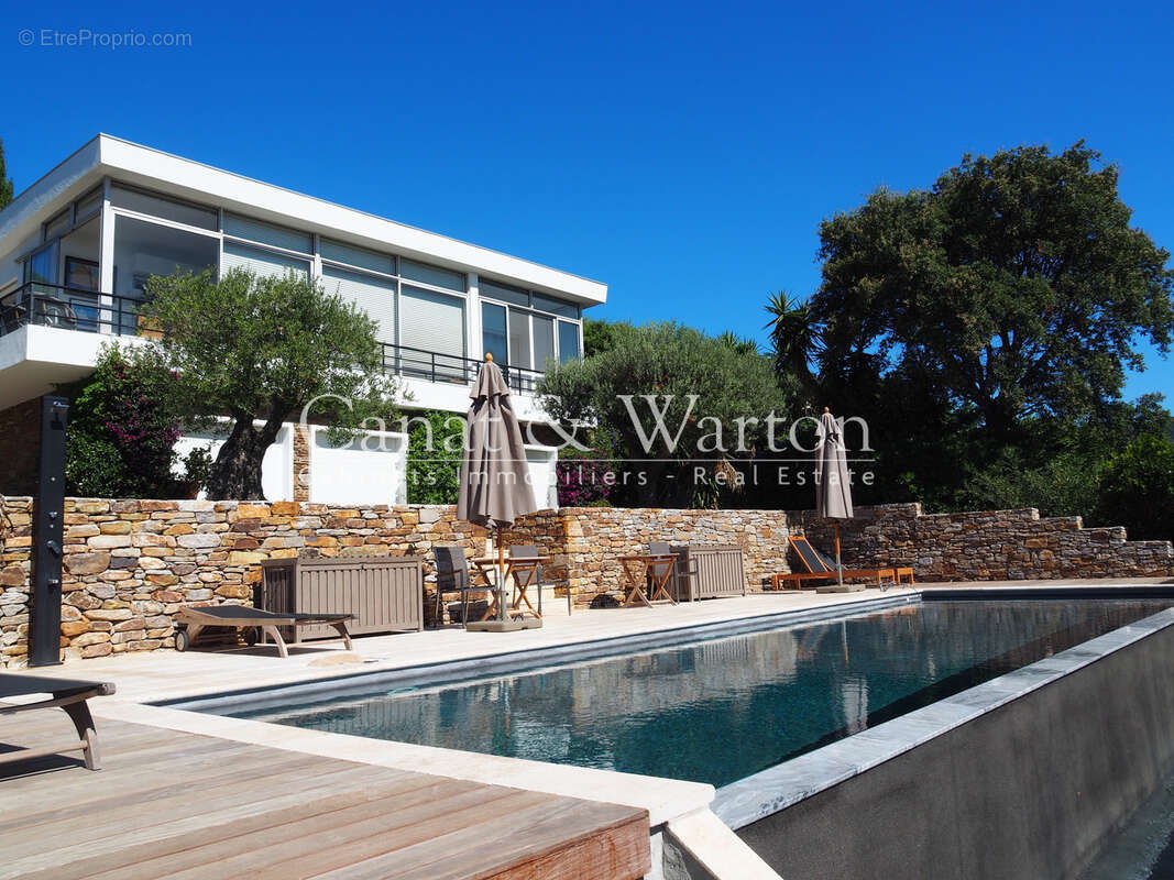 Villa d'architecture contemporaine avec vue mer & piscine à cavalaire - photo 5