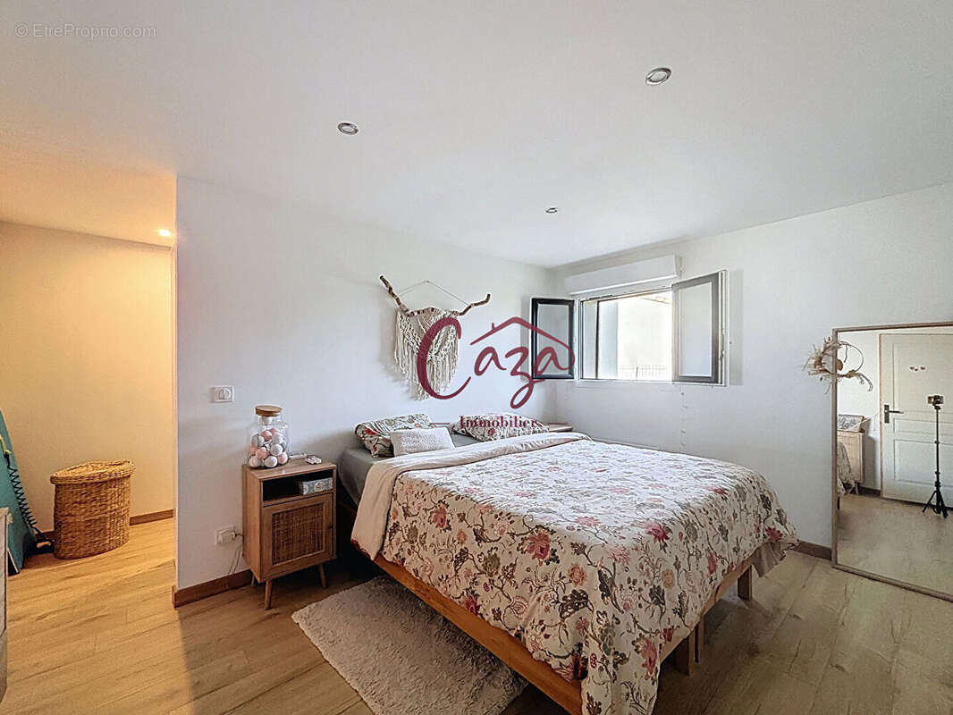 Maison à CAMBLANES-ET-MEYNAC