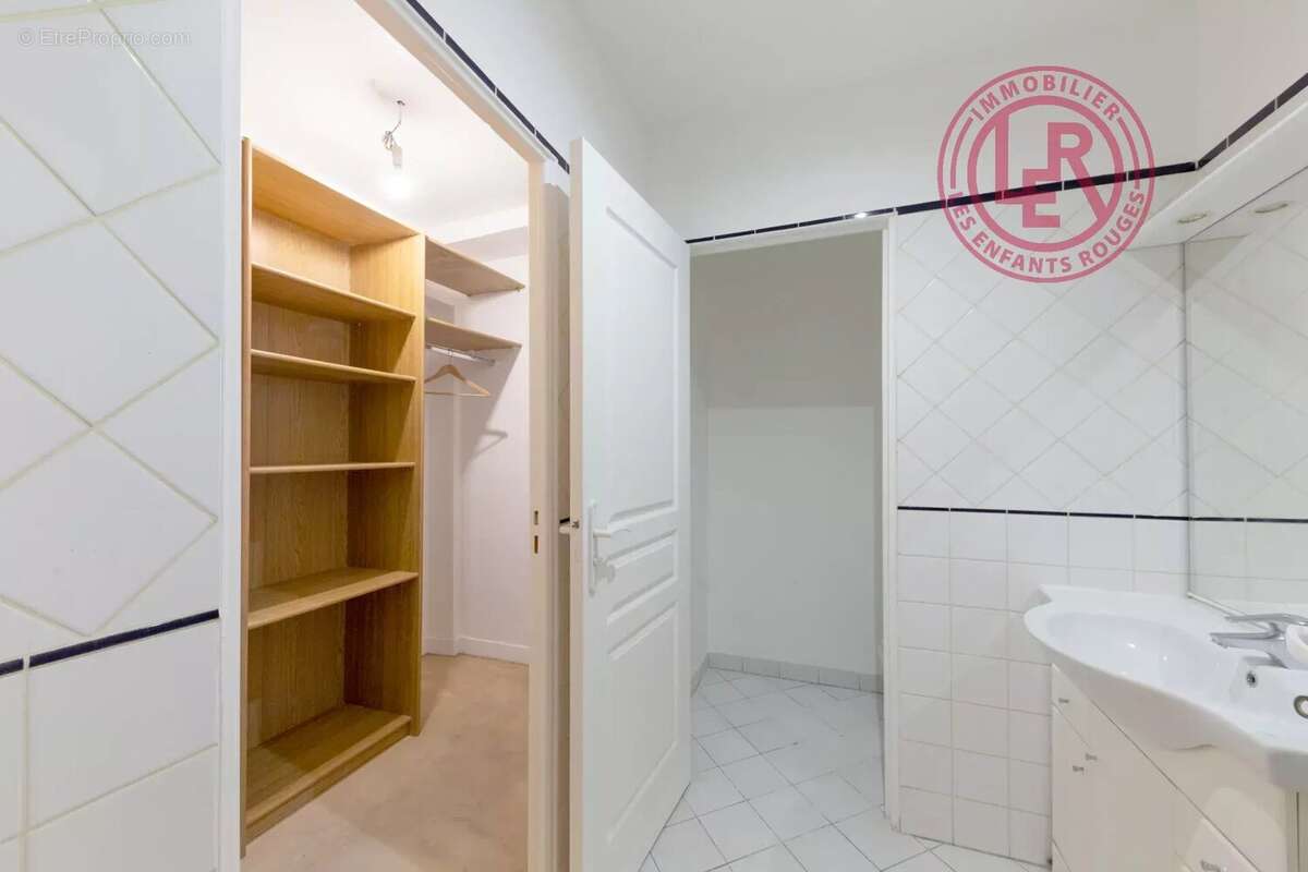 Appartement à PARIS-2E