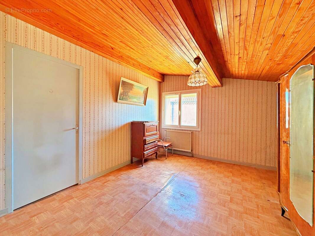 Maison 147 m² à Montelier  - photo 8