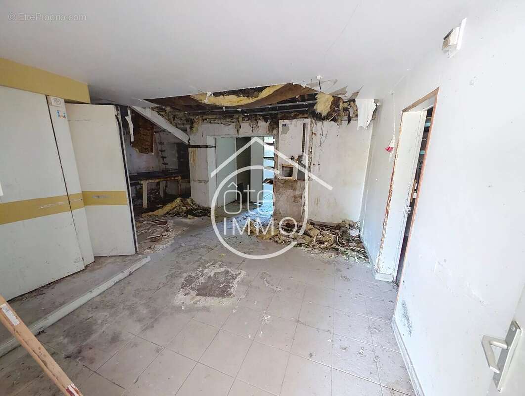 LA FORCE : Maison de 101m² avec local commercial de 111m² à rénover entièrement - photo 10