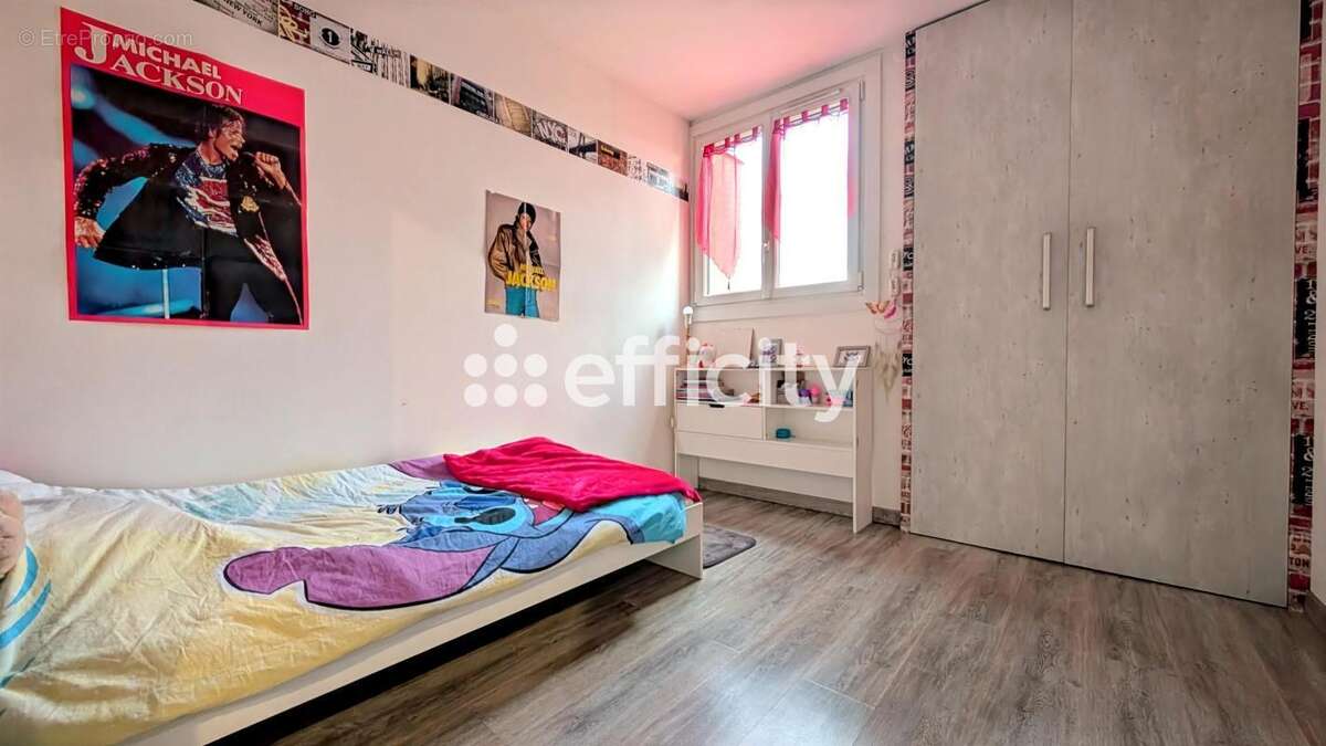 Appartement à LOGNES