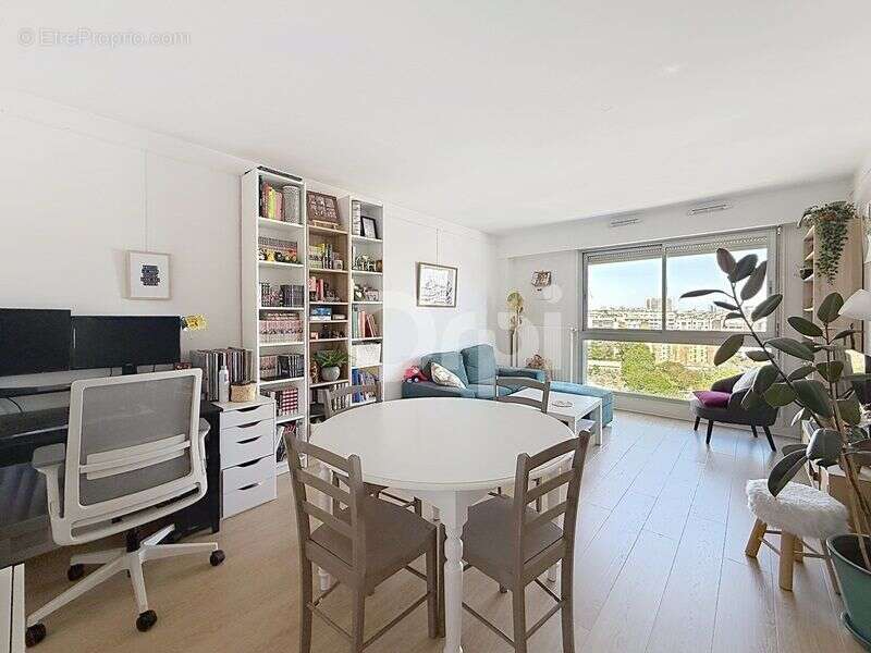 Appartement à PARIS-15E