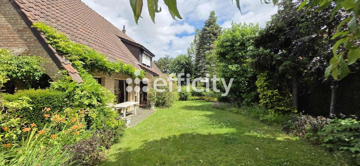 Maison 176 m² à Leers  - photo 2