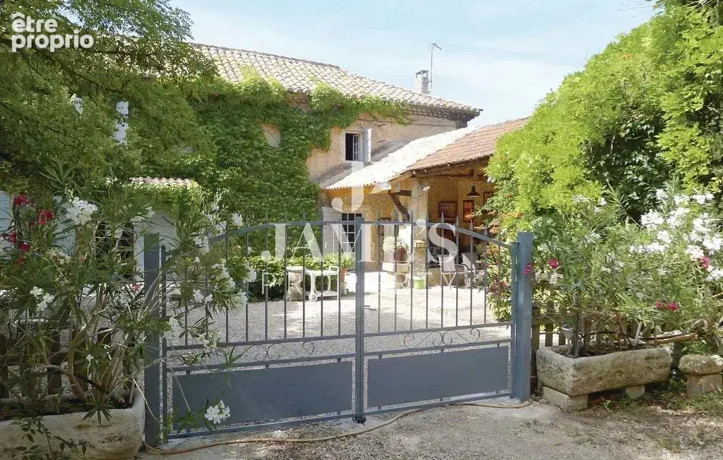 Maison 5 pièces 105 m² à vendre à Mas-Blanc-Des-Alpilles (13103) - photo 3