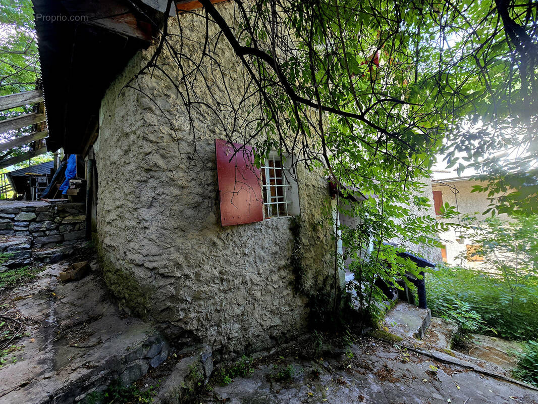Maison à LE LAUZET-UBAYE