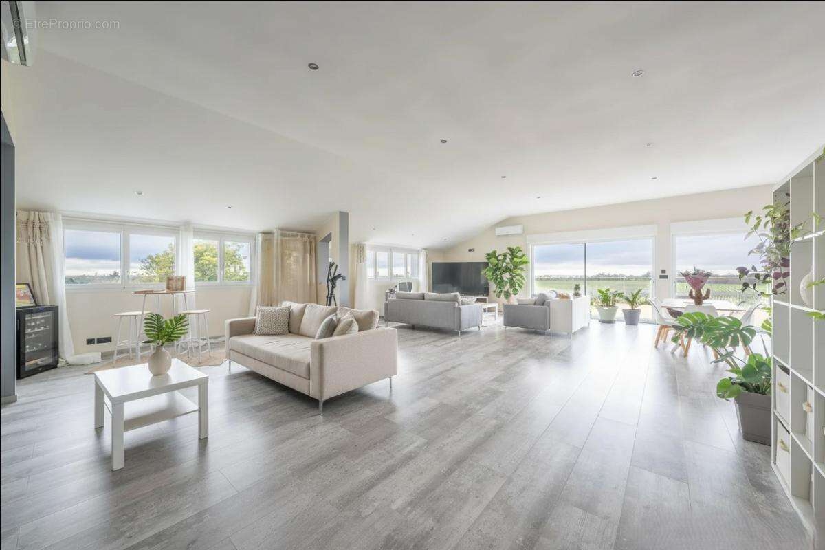 Ensemble immobilier de 2 maisons 364 m2 - revenu  locatif - PRIX 375 000 - photo 9