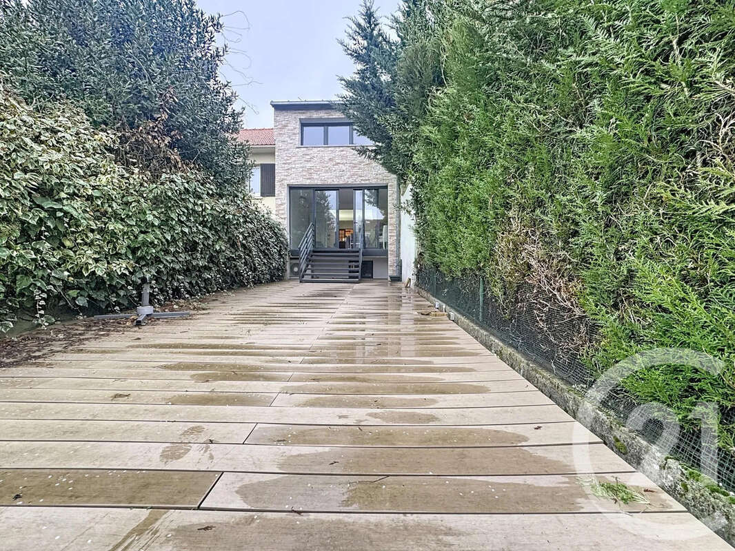 Maison 225 m² à Rosny-Sous-Bois  - photo 11