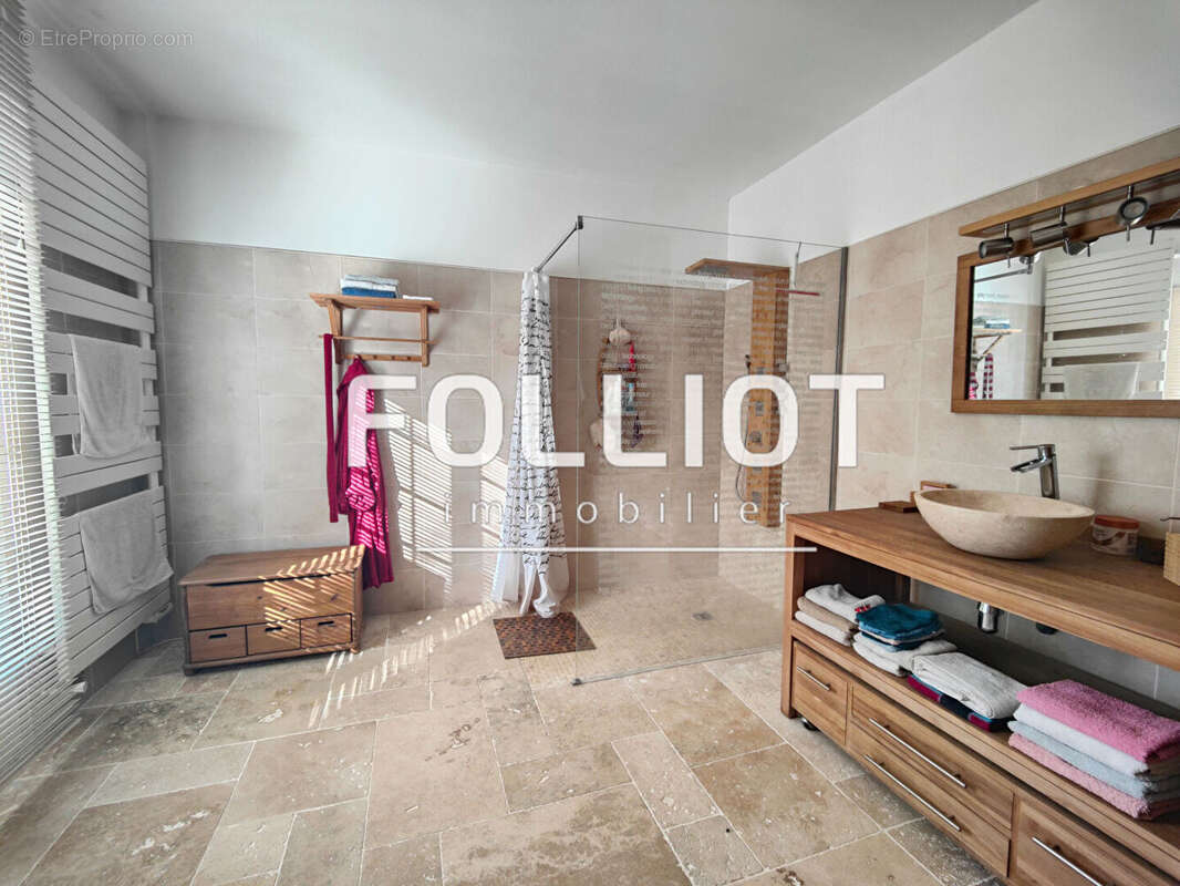 Maison à SAINT-FROMOND