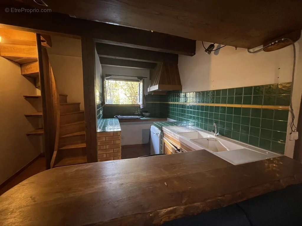 Maison à LE COLLET-DE-DEZE