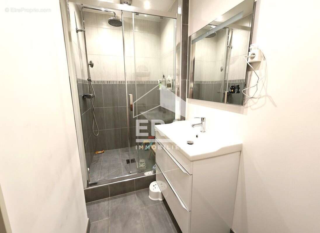 Appartement à MARSEILLE-5E