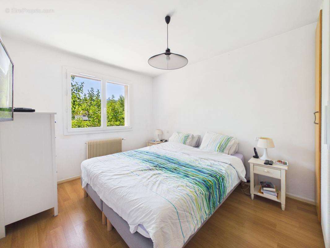 CHAMBÉRY - Maison - 109.50 m2 + terrain de 799m² - photo 9