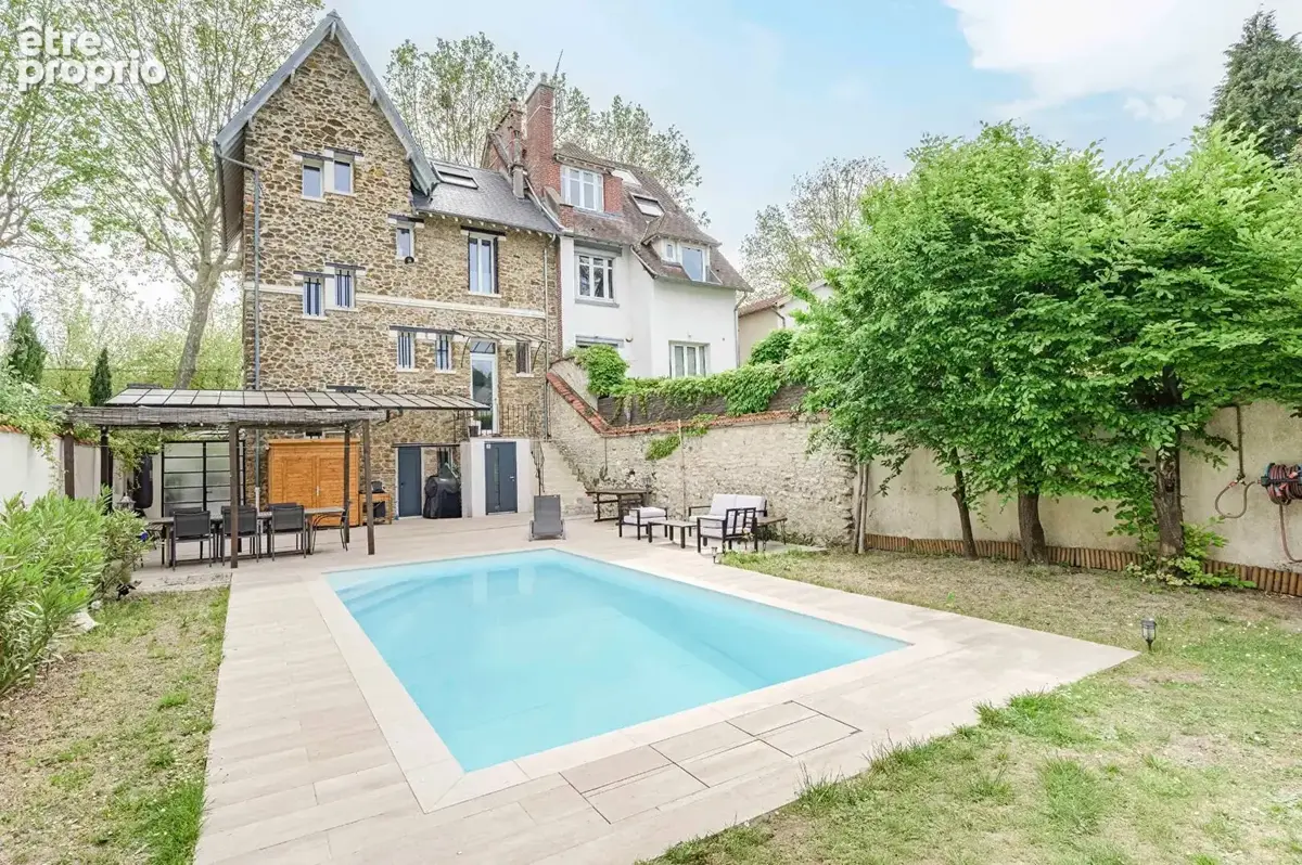 Maison à SAINT-MAUR-DES-FOSSES