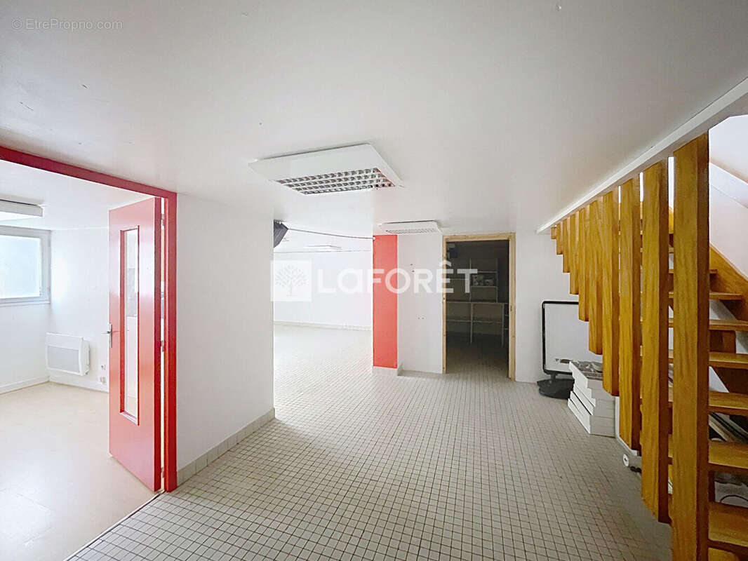 Local commercial Redon 135 m2 - photo 5