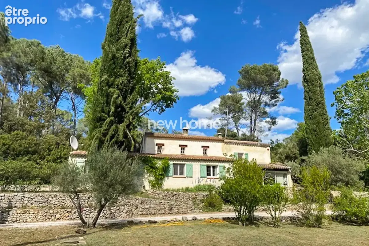 Maison 4 chambres au clame sur un beau terrain arboré - photo 3
