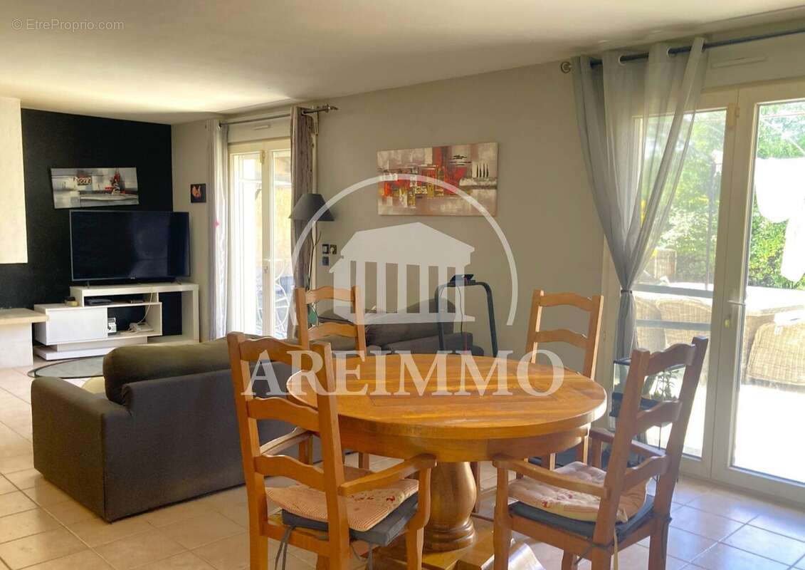 Maison 93 m² à Moules-Et-Baucels  - photo 8