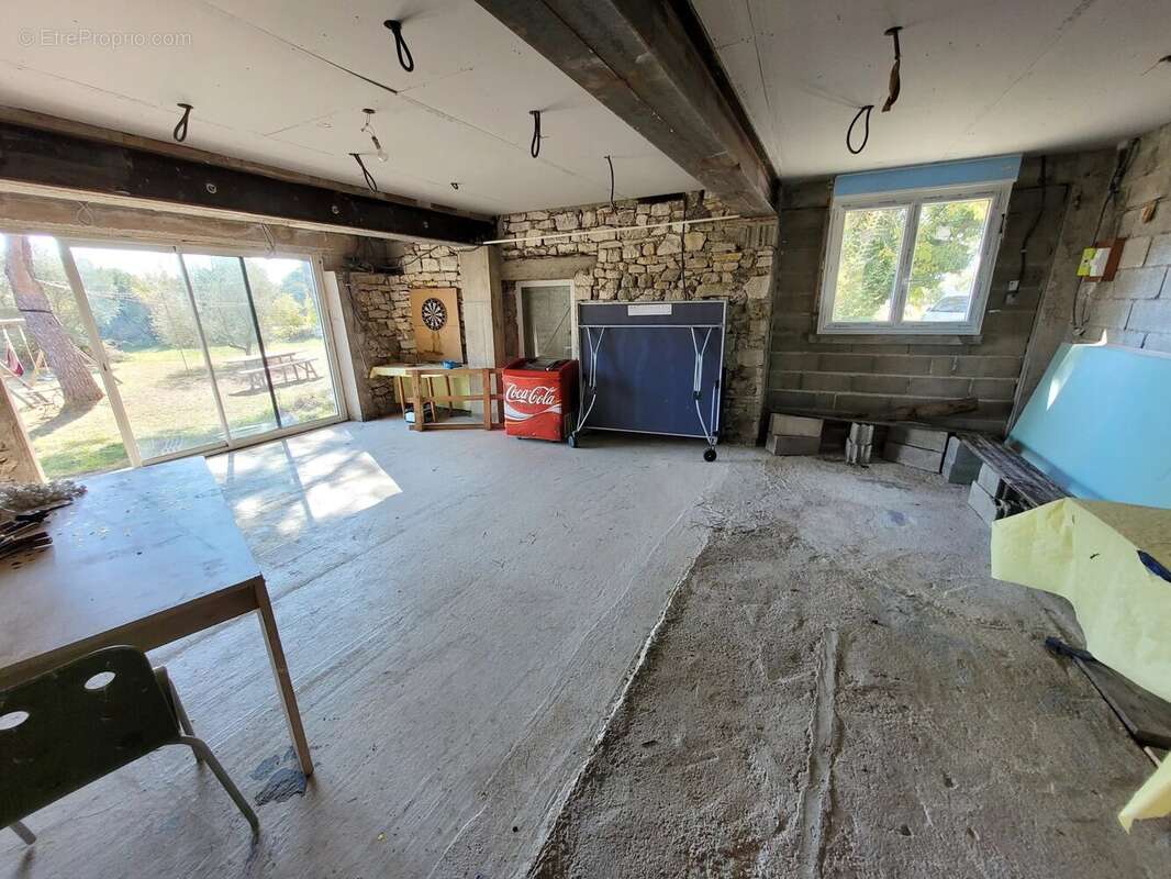 Maison à SAINT-HILAIRE-DE-BRETHMAS