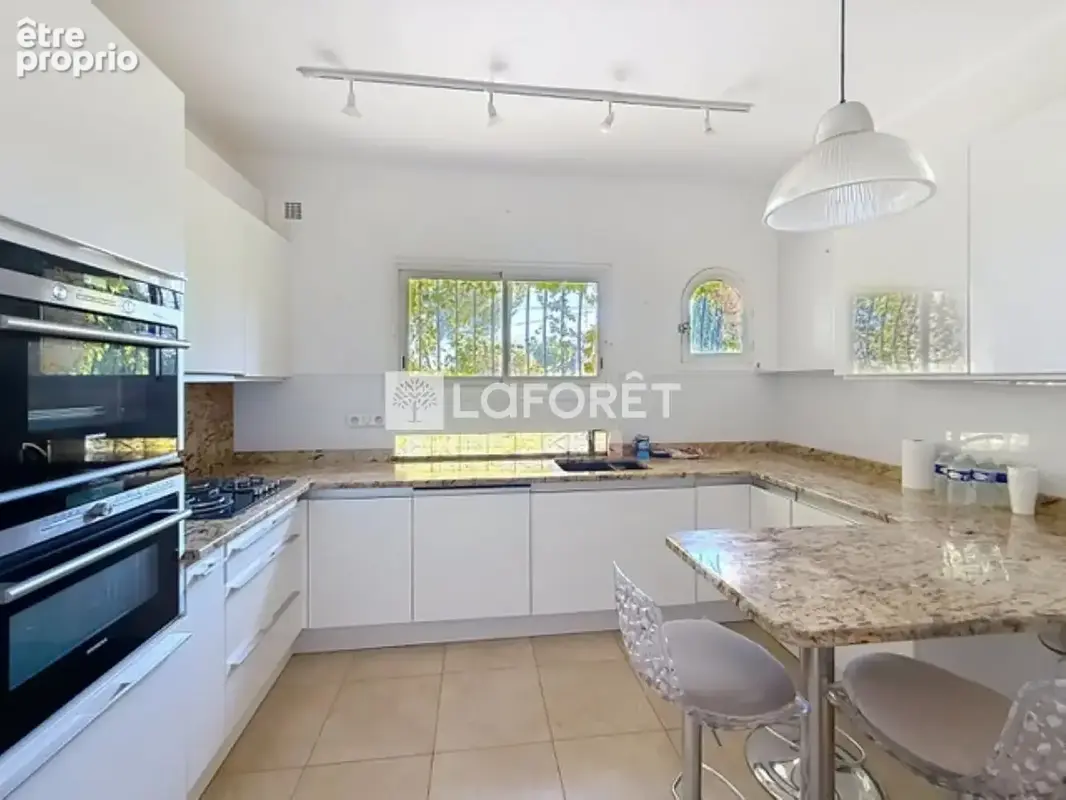 Maison La Gaude 7 pièce(s) 220 m2 - photo 8