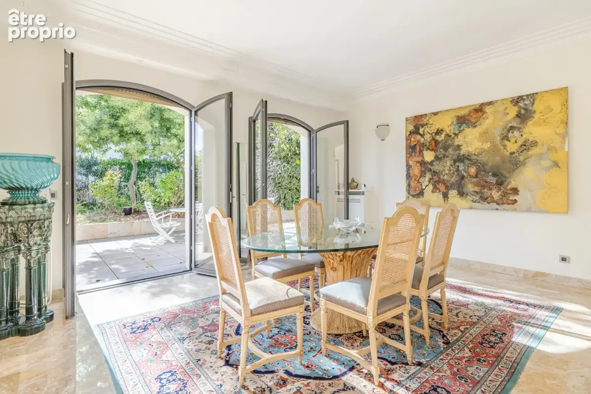 Maison de caractère en pierre de taille avec jardin - 7 pièces - photo 11