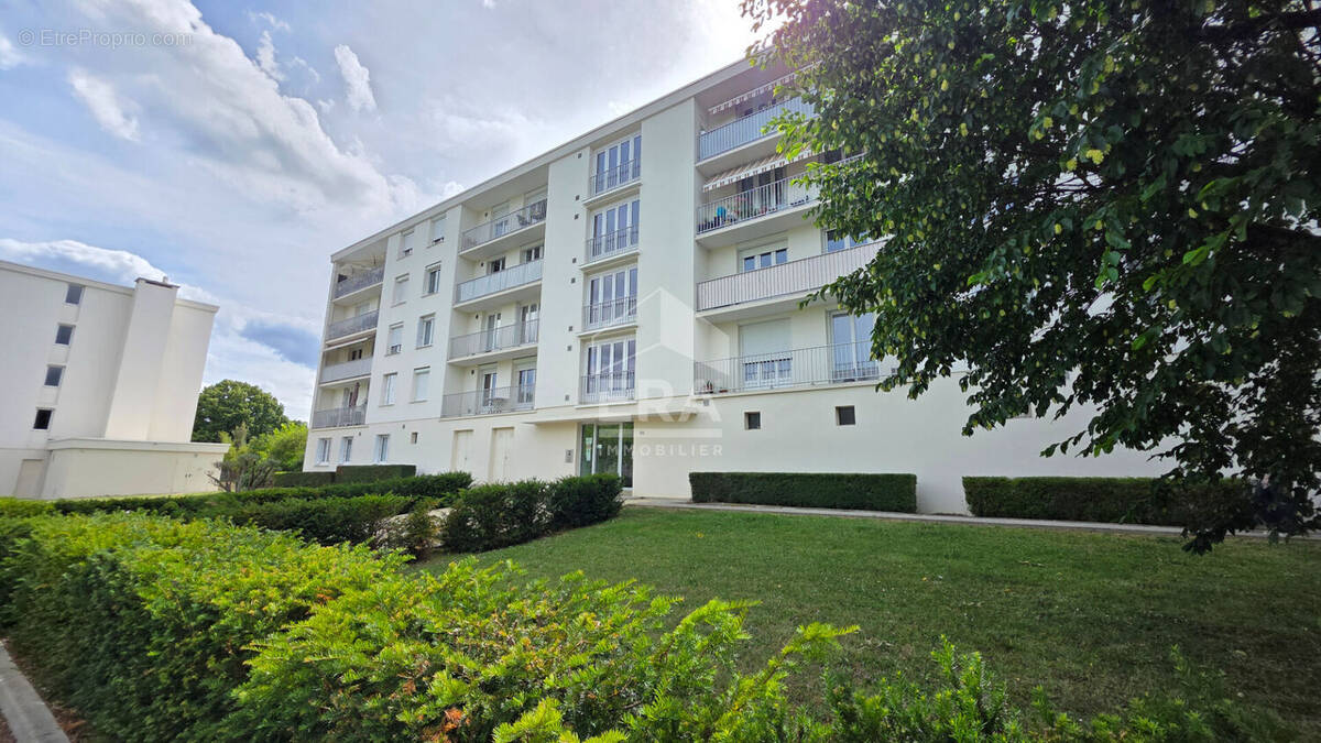 Appartement à SAINT-CYR-SUR-LOIRE