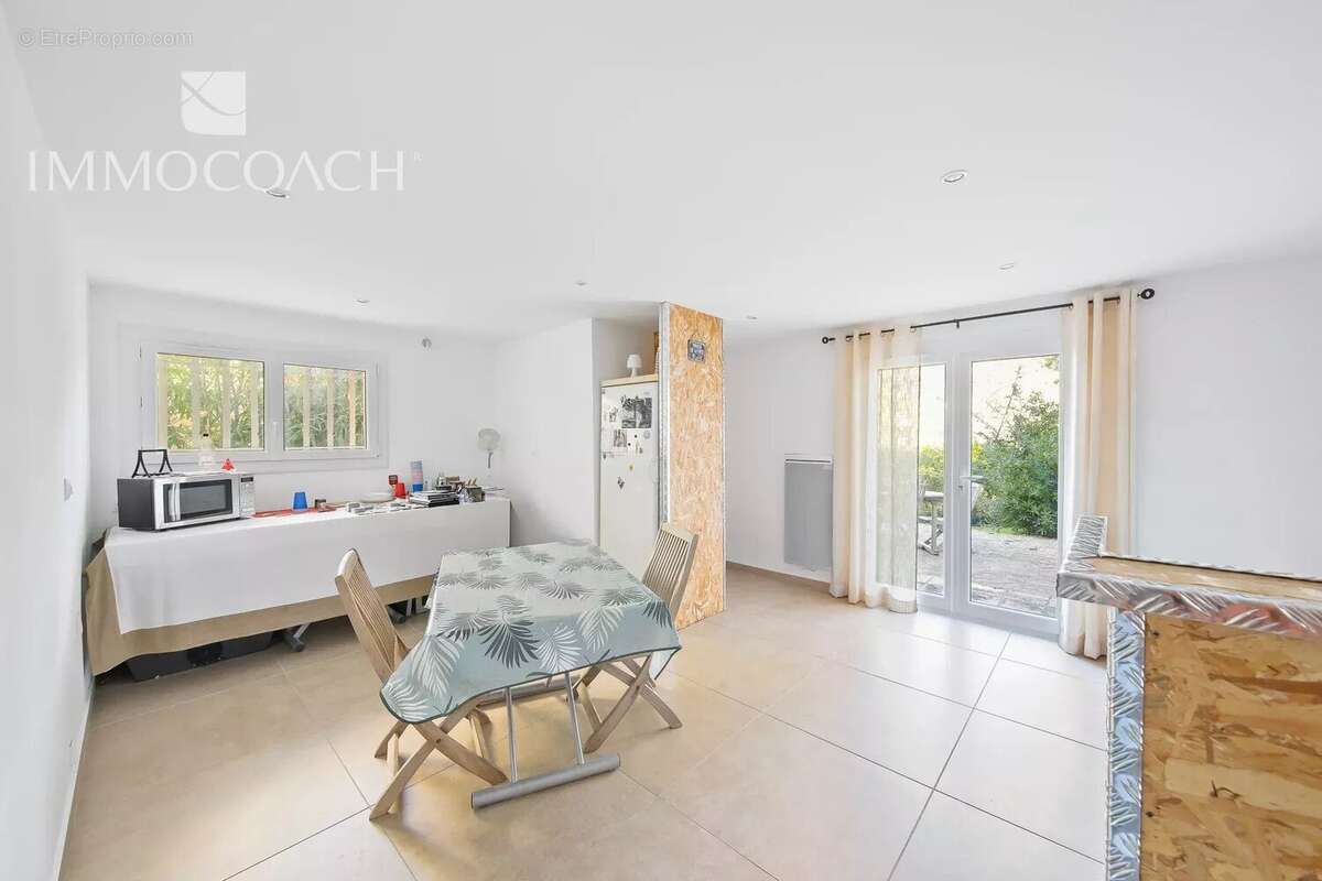 Maison à CARQUEIRANNE