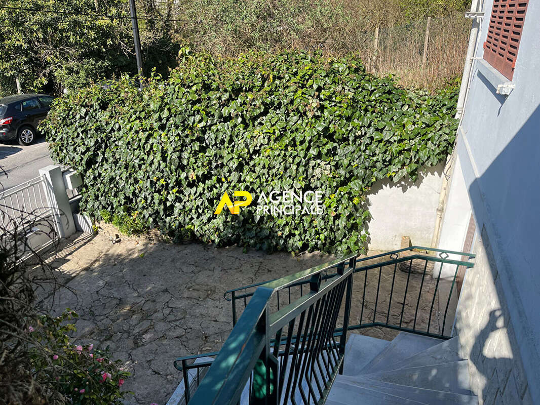 Maison à SARTROUVILLE