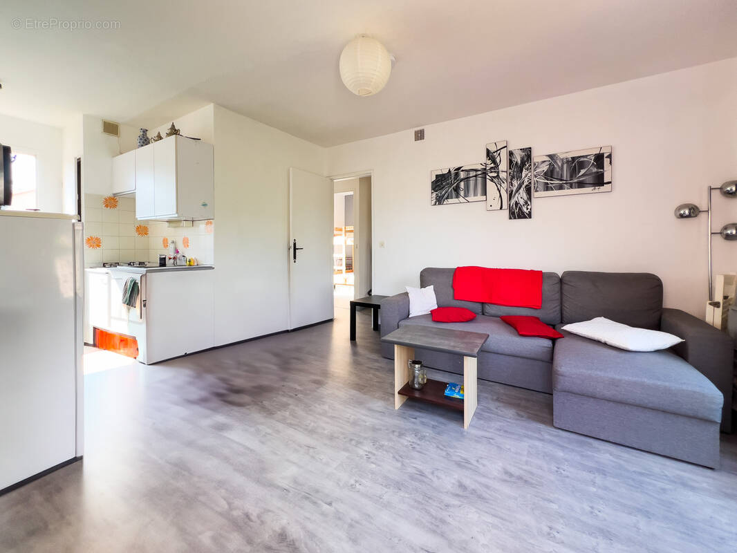 Appartement à LA LONDE-LES-MAURES