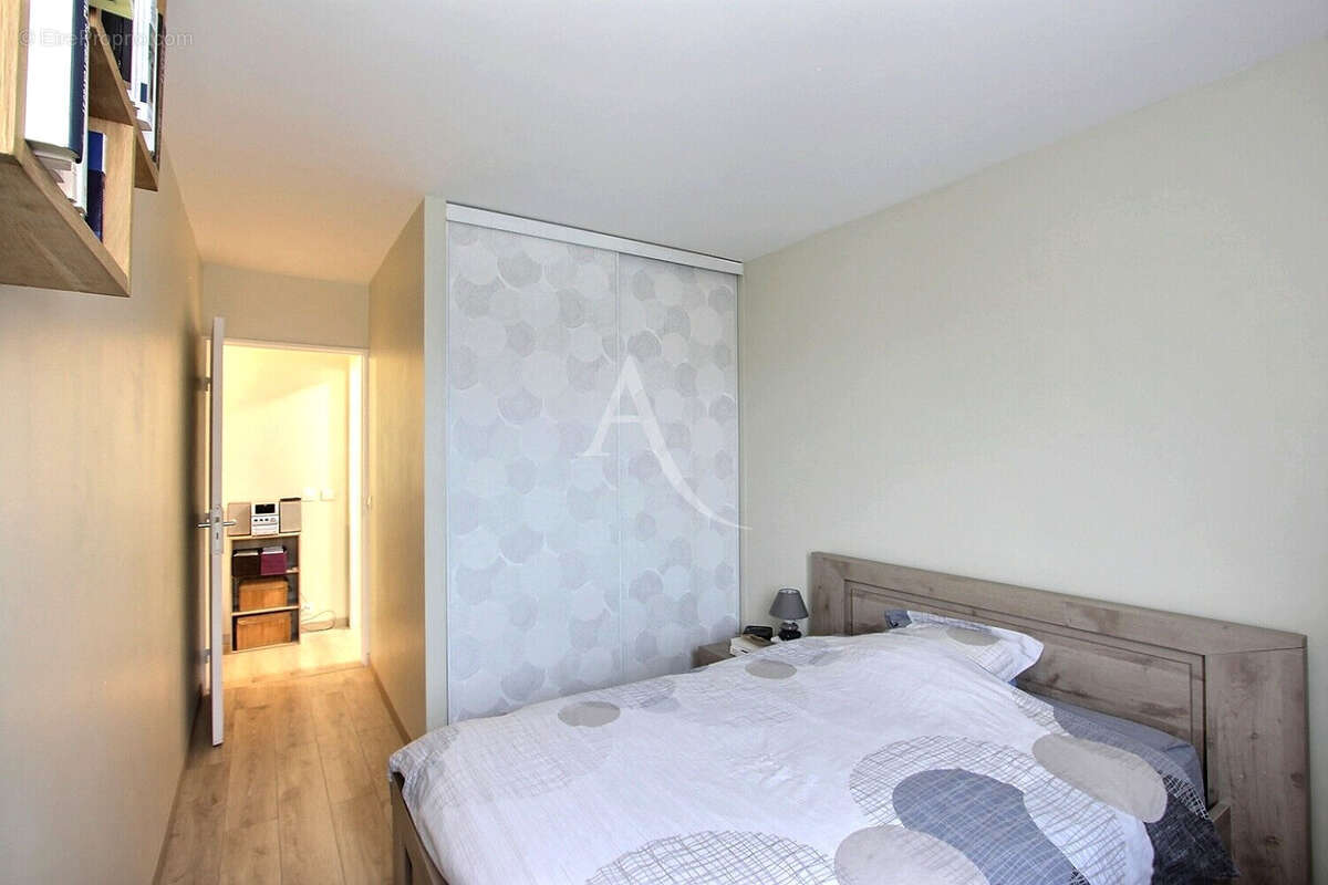 Appartement à VILLENEUVE-LA-GARENNE