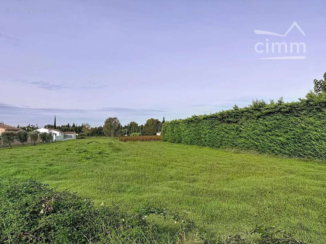 Terrain à AUBIGNAN