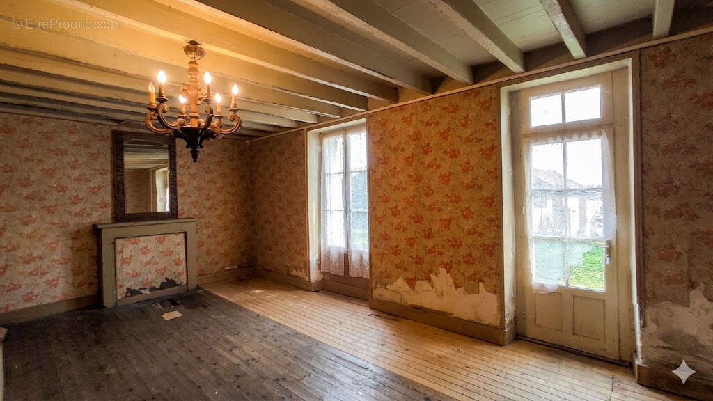 Maison à NAINTRE