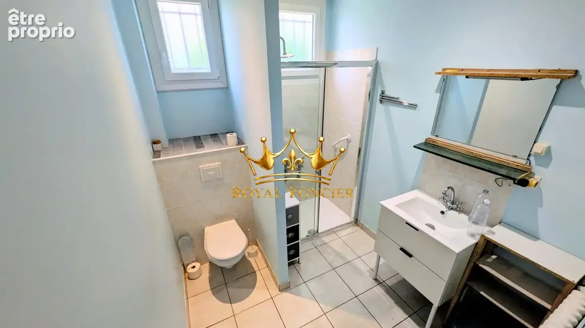 Salle d'eau + WC