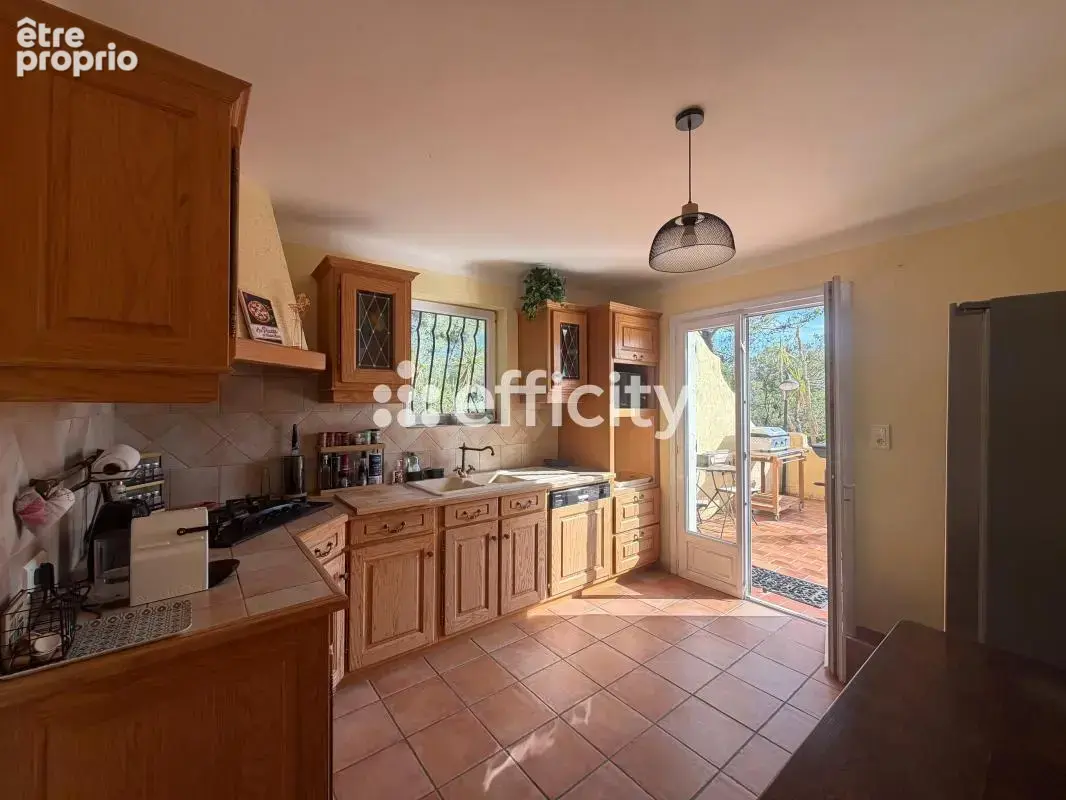 Maison 7 pièces 165 m² à vendre à Pierrefeu-Du-Var (83390) - photo 8