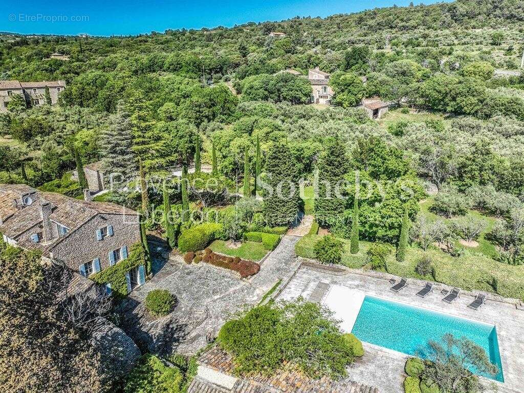 Maison à GORDES