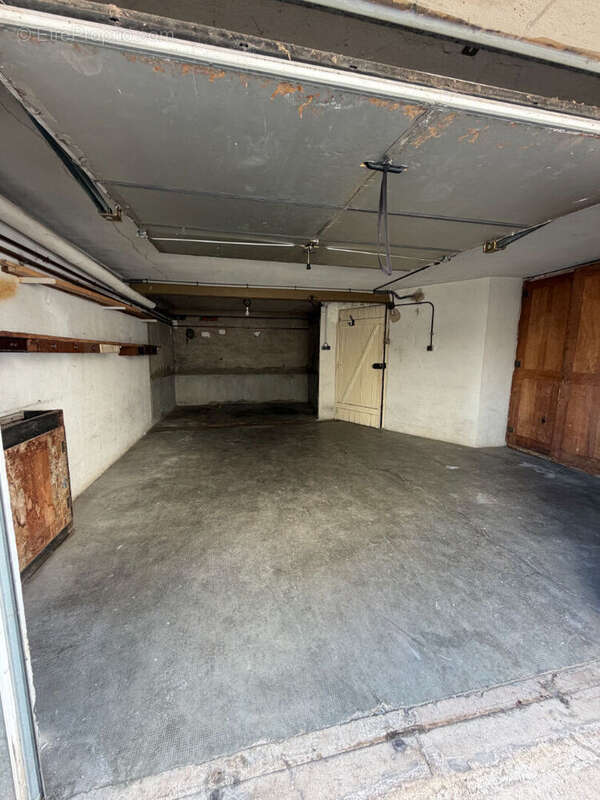 À vendre , garage double / box fermé,  nancy rue du charmois - photo 3