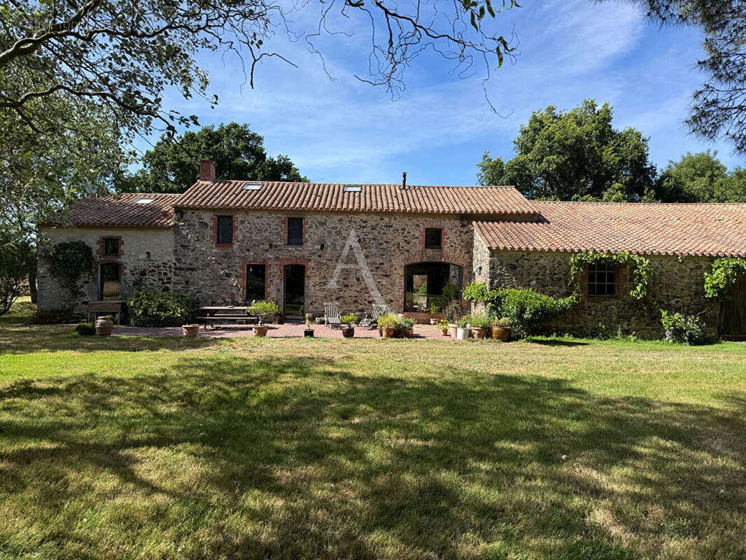 Maison à LA BOISSIERE-DES-LANDES