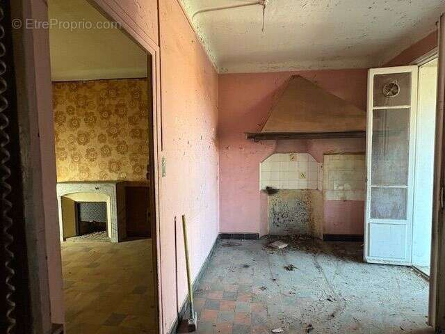 Appartement à SAINT-LAURENT-DU-VAR