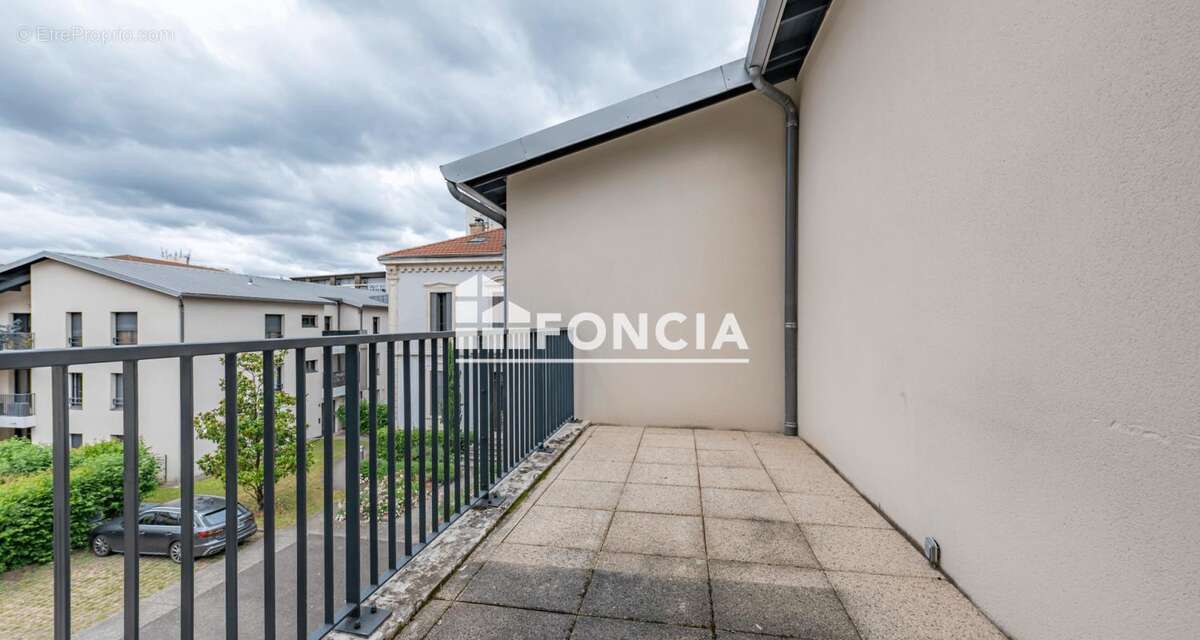 Appartement à OULLINS