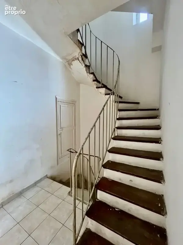 Maison de ville avec garage et cour intérieure à Pont Saint Esprit - photo 8