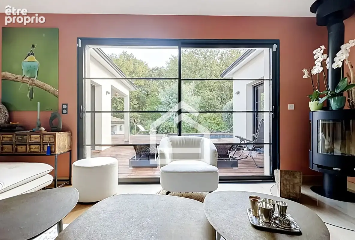 Maison contemporaine de 198 m2, 5 chambres, piscine et double garage - photo 11