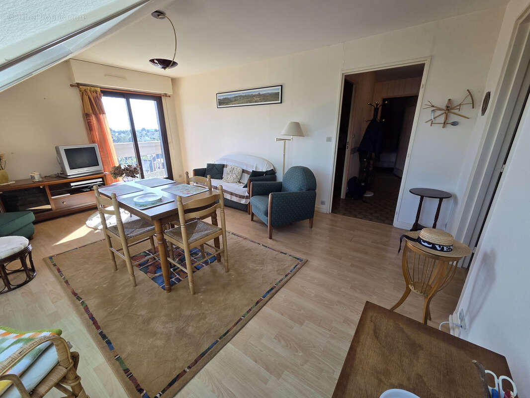 Appartement T3 64 m2 balcon cave et parking - photo 5