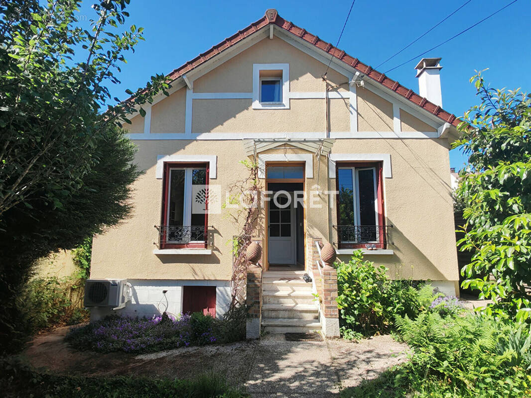 Maison à SAVIGNY-SUR-ORGE