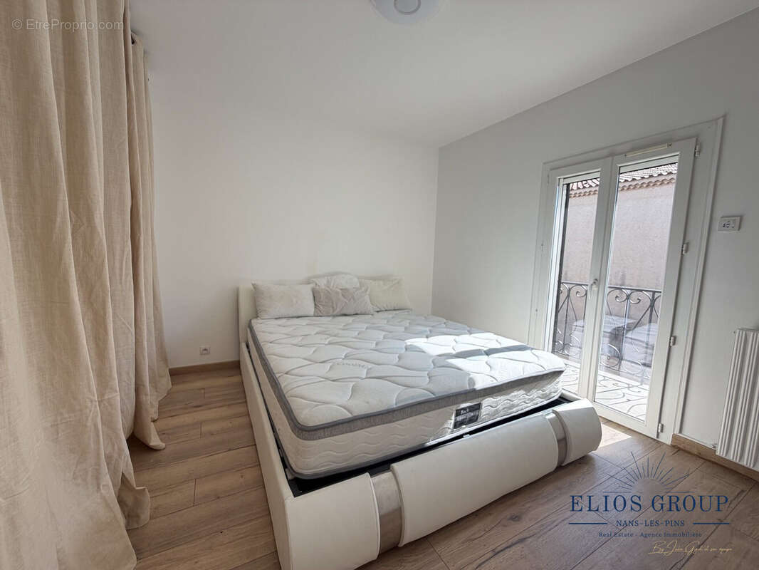 Maison 147 m² à Rougiers  - photo 8