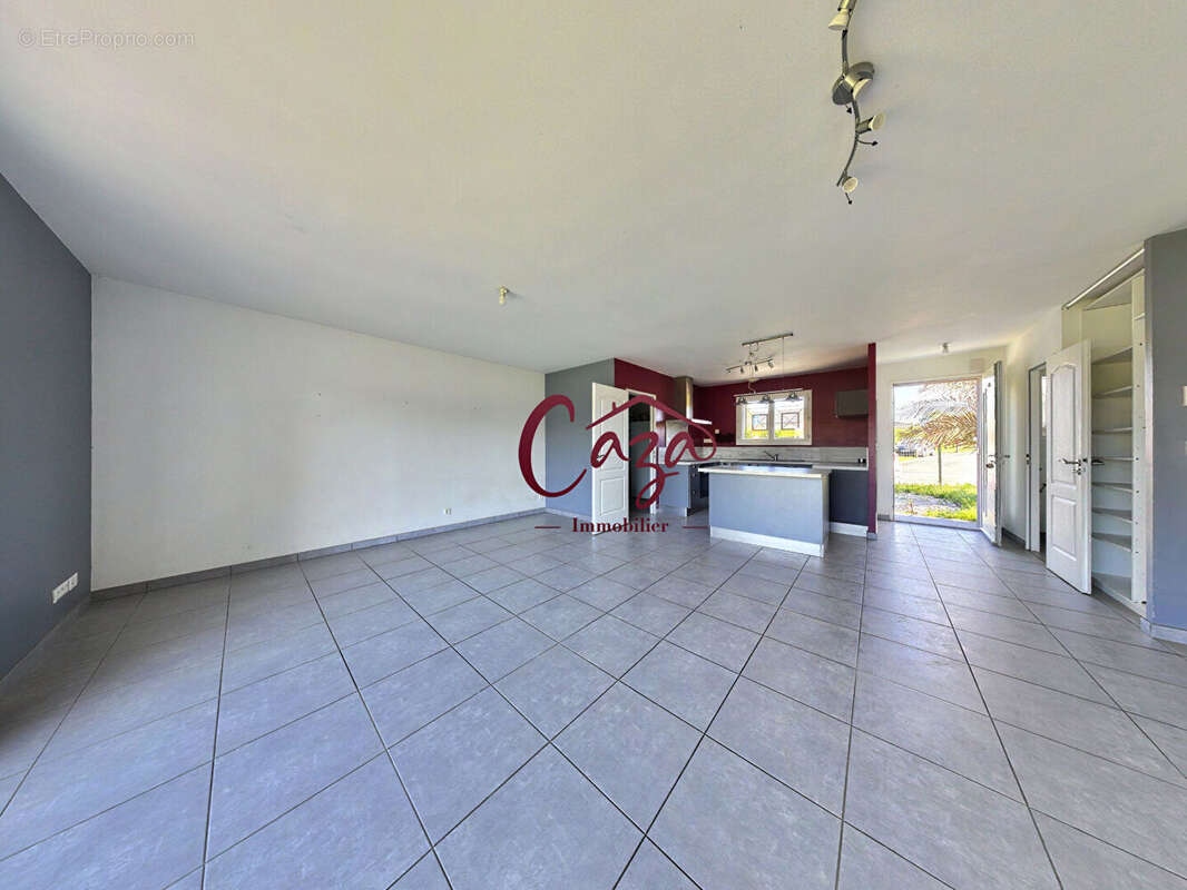 Maison à CAMBLANES-ET-MEYNAC