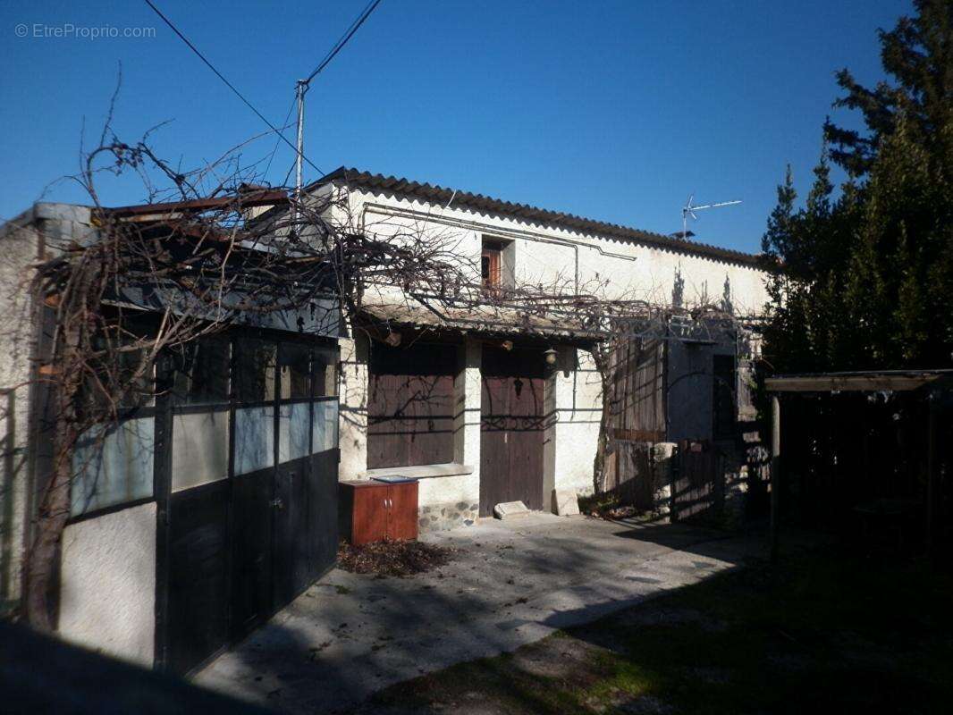 Maison à VALREAS